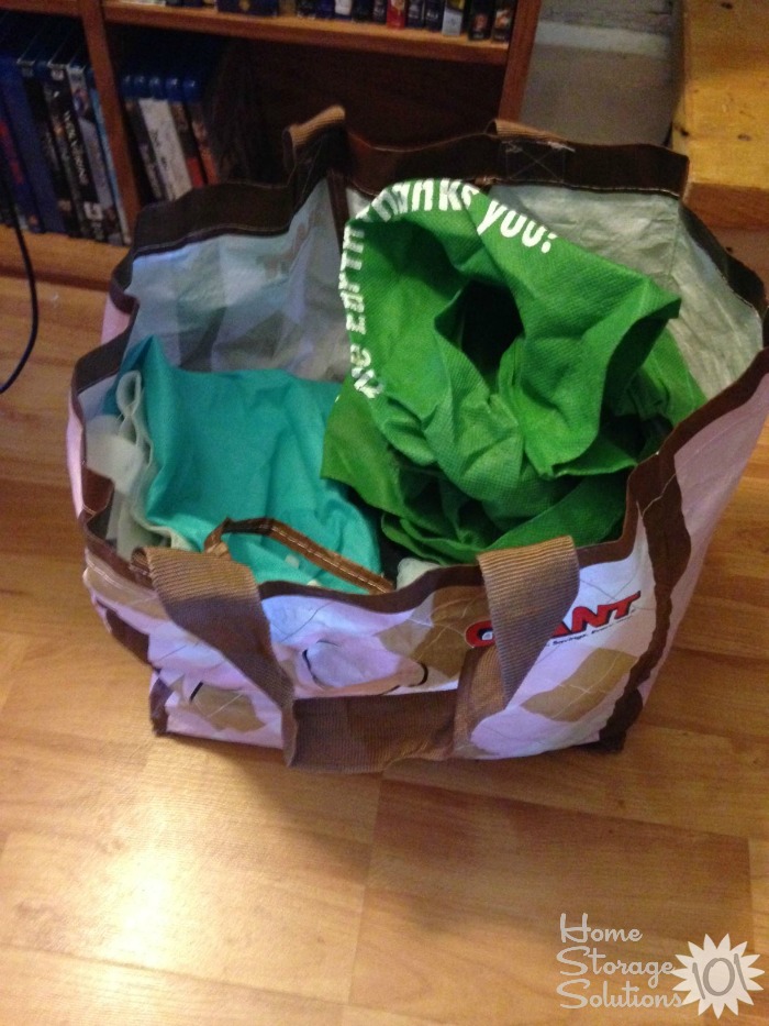 How To Declutter Reusable Shopping Bags &amp; Grocery Totes