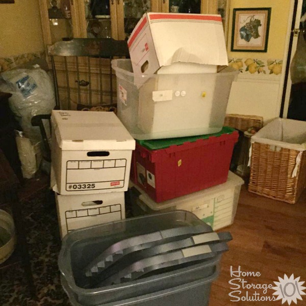 https://www.home-storage-solutions-101.com/images/declutter-storage-containers-linda.jpg