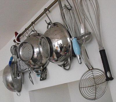 Any ideas about how to store and organize cooking utensils in a better way?  Have relatively limited counter and drawer space. : r/organization