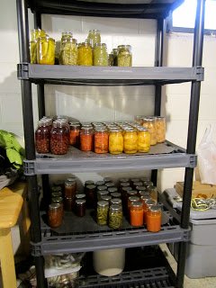 https://www.home-storage-solutions-101.com/images/xuse-metal-utility-shelving-for-either-store-bought-or-home-canned-goods-21763798.jpg.pagespeed.ic.i-CoDw-176.jpg